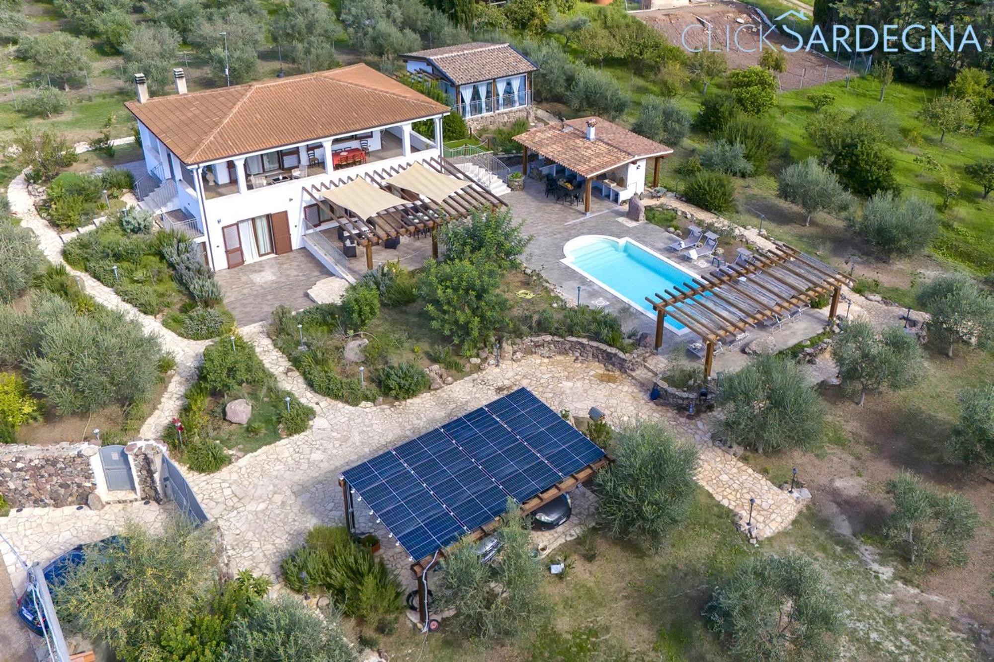 Mirti Indipendente Con Piscina Per 8 Persone Villa